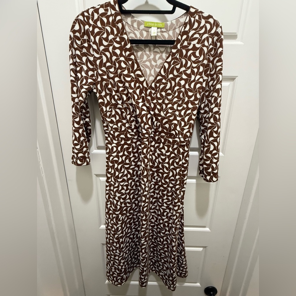 Sigrid Olsen. Jersey Faux Wrap Dress. Brown & White Geometric Pattern. Size M